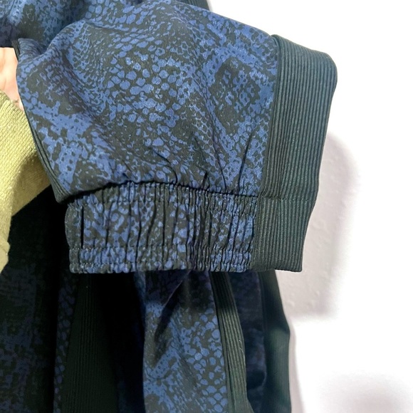 Athleta Brooklyn Blue phyton Jogger Sweatpants workwear, travel 8 - Picture 5 of 6